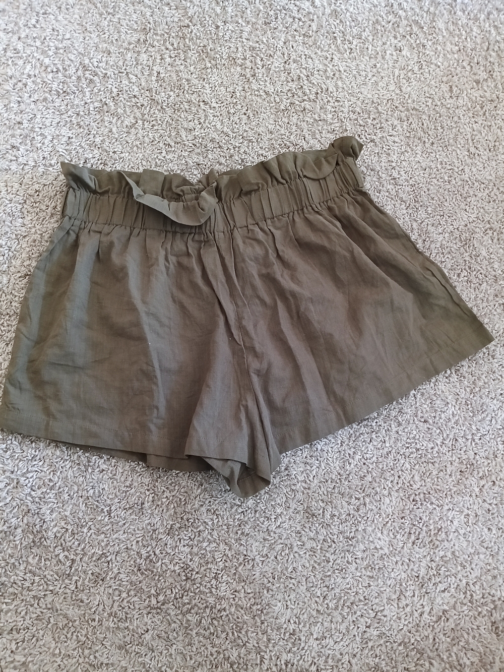💰 SHEIN Olive Green High-Waist Paperbag Shorts